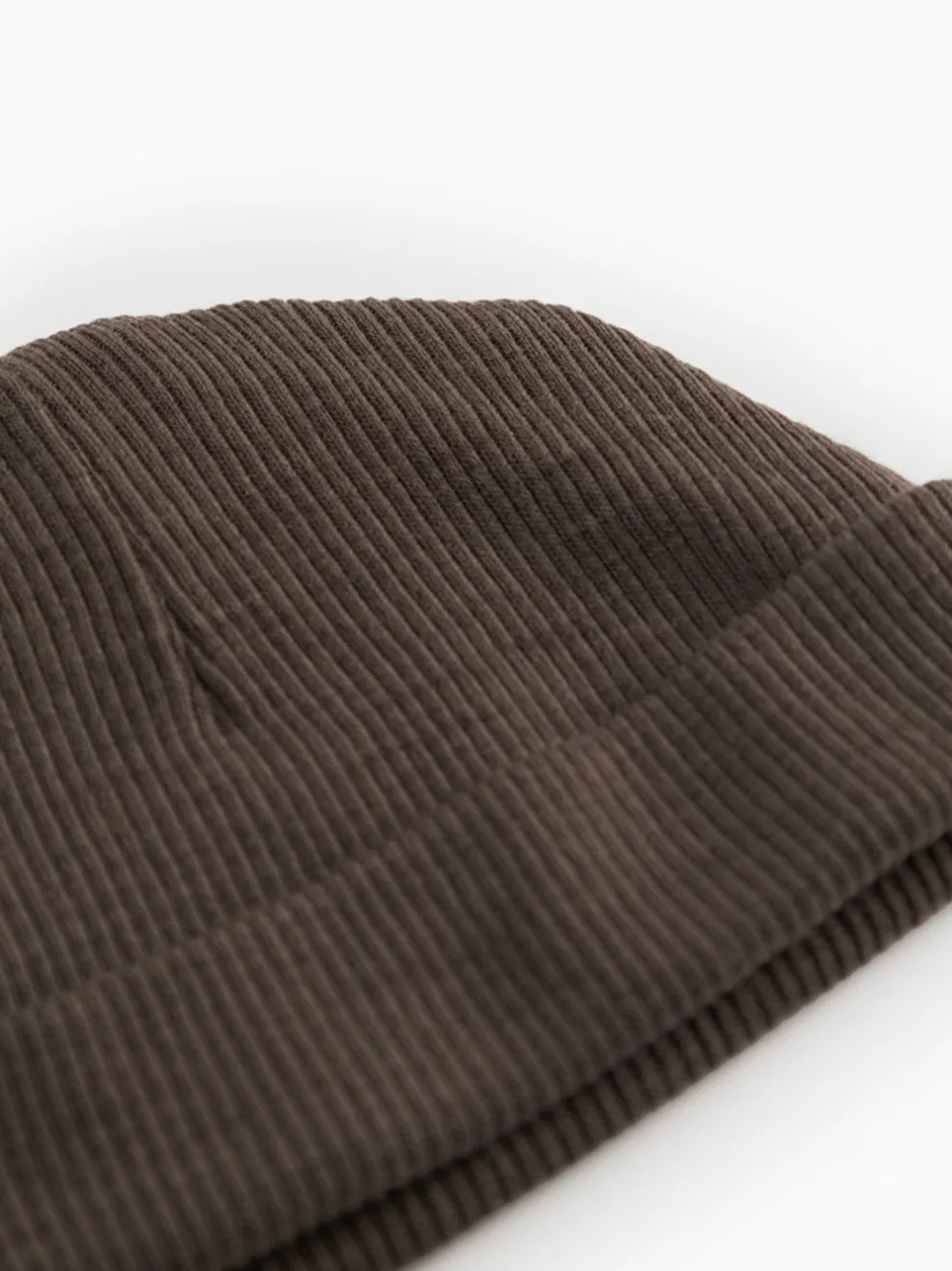 Czapeczka niemowlęca z merino Aiko Rib
