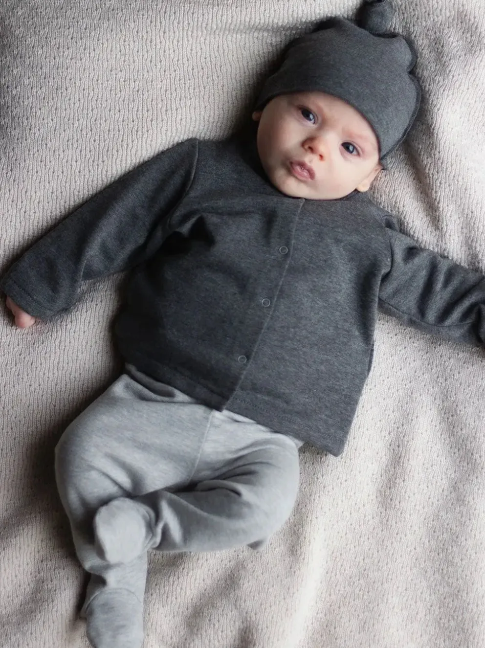 Czapka z supełkiem Baby hat