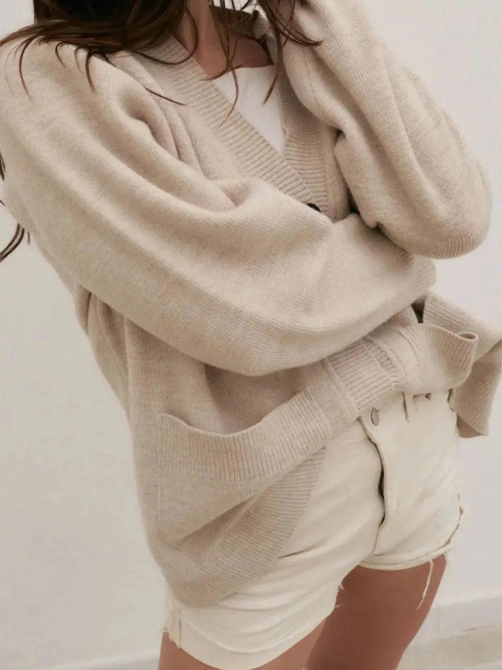Damski kardigan oversize z wełny merino