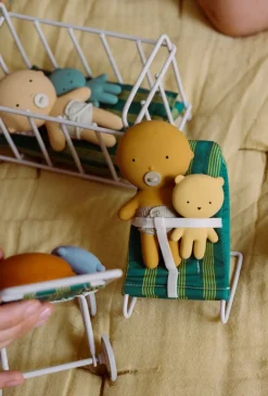 Miniaturowy leżaczek dla lalki Gommu Pocket
