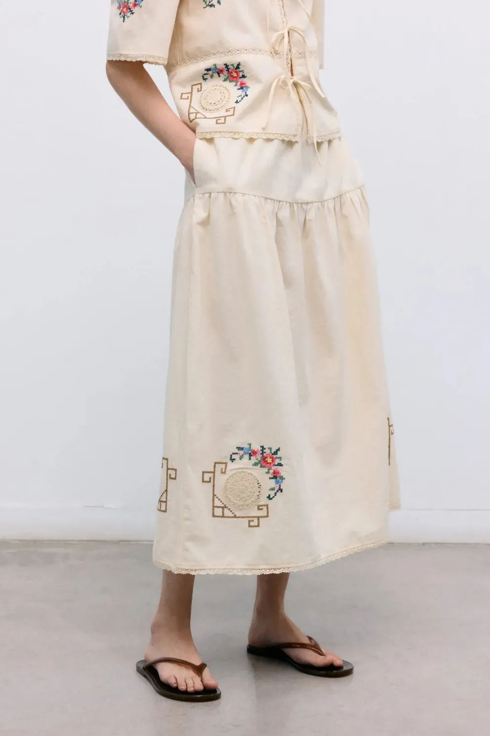 Narcise Woman Skirt Ecru