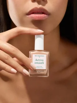 Pielęgnacyjny lakier do paznokci Active Smooth