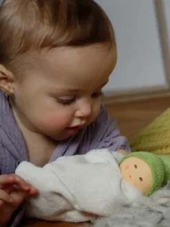 Pierwsza przytulanka Nuckle Cuddle Terry Doll